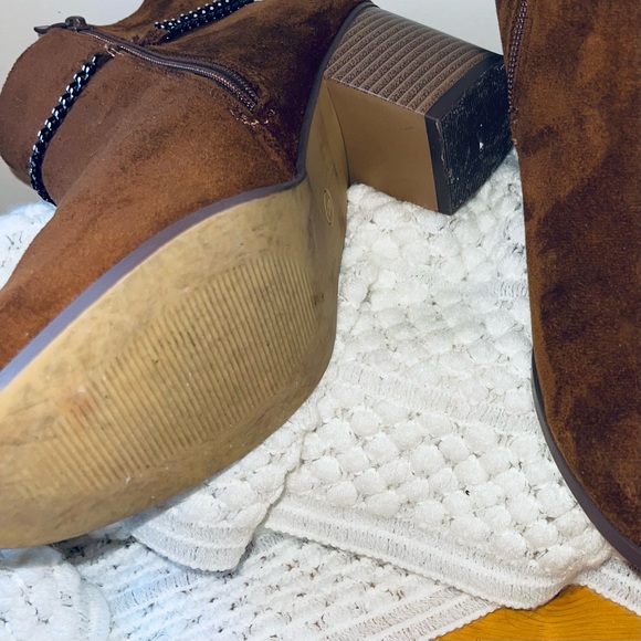 Women’s brown suede ankle boots - Picture 5 of 7